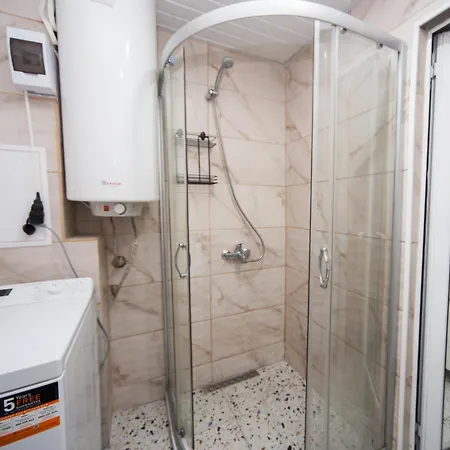 Apartment Great Location - With 2 Bedrooms