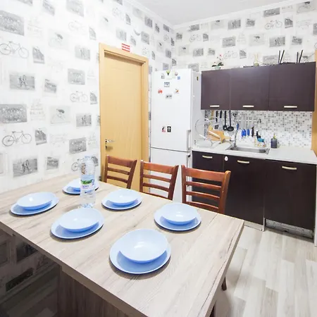 Great Location - With 2 Bedrooms Apartment