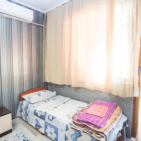 Great Location - With 2 Bedrooms Apartment *