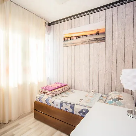 Great Location - With 2 Bedrooms Apartment Burgas